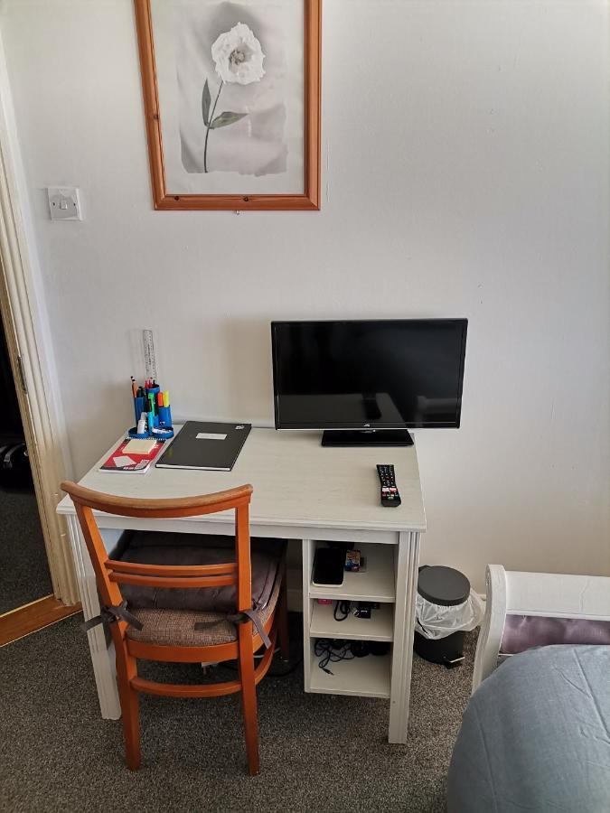 Bright And Cozy Room With Double Bed, Private Bathroom Not Ensuite, Breakfast To Go Dublin Ngoại thất bức ảnh