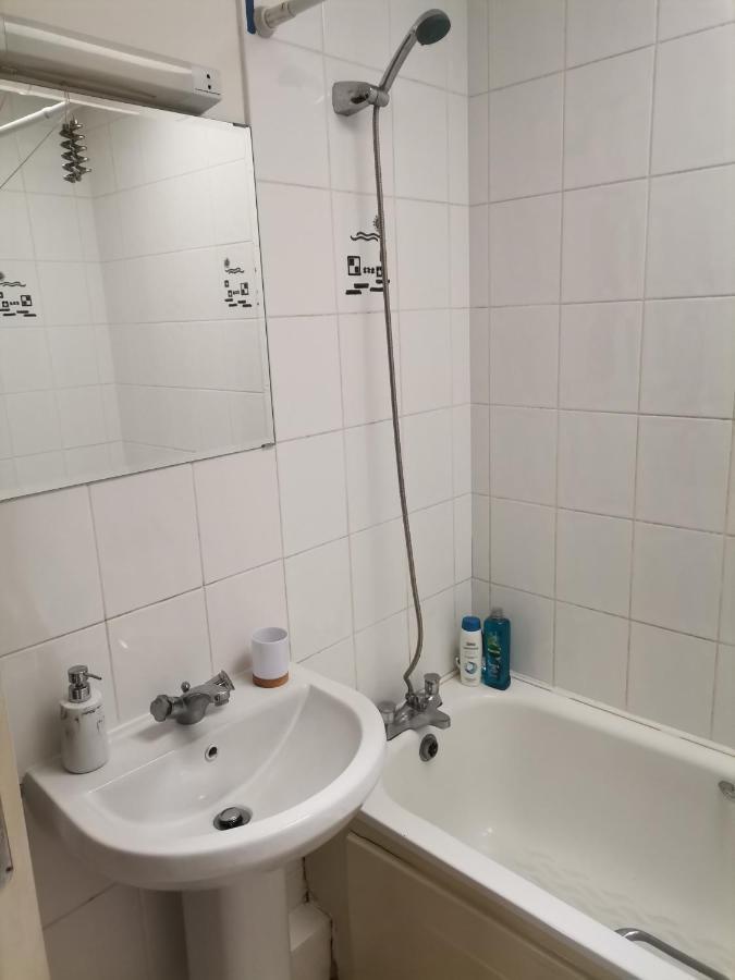 Bright And Cozy Room With Double Bed, Private Bathroom Not Ensuite, Breakfast To Go Dublin Ngoại thất bức ảnh